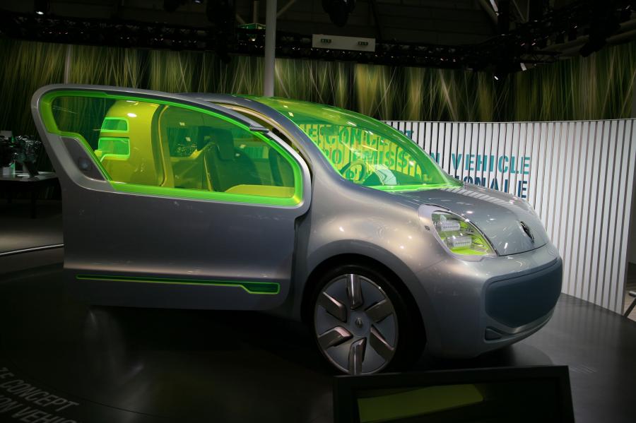  Renault Z.E. Concept 2008 года  (фото 33 из 90)